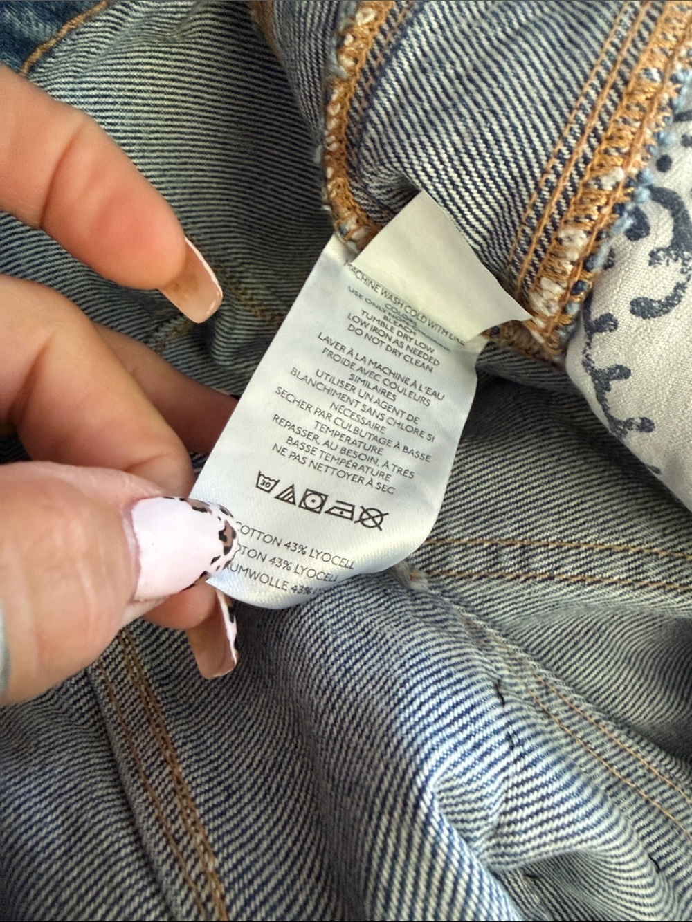 We The Free Light Blue Wide-Leg Jeans with Dark Blue Heart Patches - Picture 10 of 13